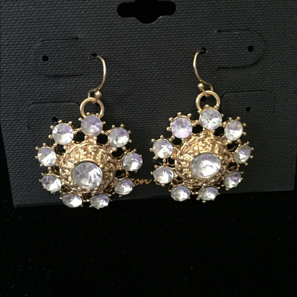 Jewelry - Picture 2 of 8